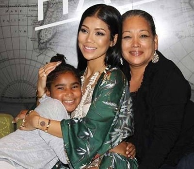 A picture of Christina Yamamoto with her daughter Jhene Aiko and granddaughter Namiko Love Browner. 